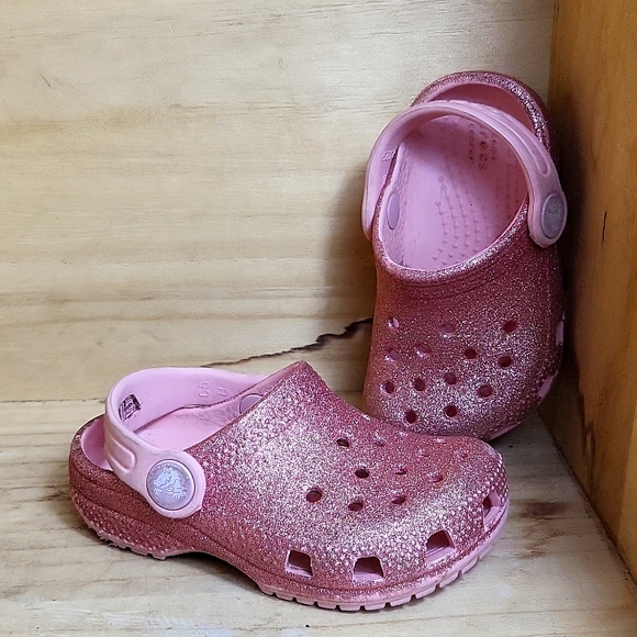 Crocs Kids Classic Glitter Clog Pink Color - Picture 2 of 11